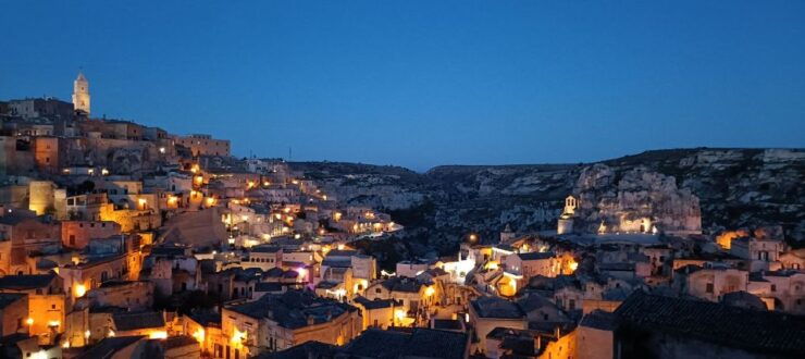 Matera: Walking Tour With Entries in Cave House and Church - Tour Overview