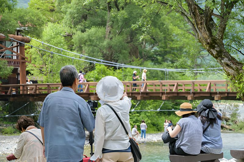 Matsumoto Castle and Kamikochi 1-Day Customizable Tour - What the private format is worth