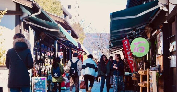 Matsumoto Castle, Sake & Food Walking Tour in Nagano - Exploring Matsumoto Castle