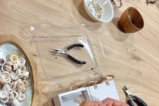 Maui Jewelry Making Class with Puka Shells and Pearls - Practical Details and Logistics