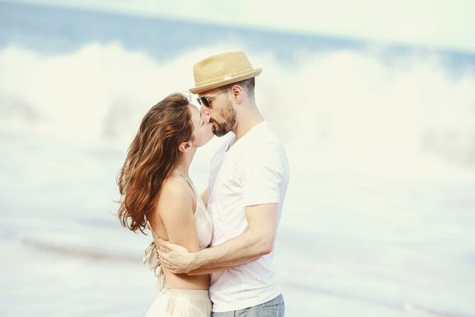 Maui Photoshoot Fun and Creative Memories - Capturing Candid Moments