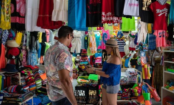 Mazatlan: Old Town Sightseeing and Golden Zone - Vibrant Open Market