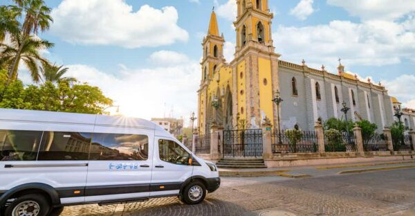 Mazatlan: Old Town Sightseeing and Golden Zone - Exploring the Golden Zone