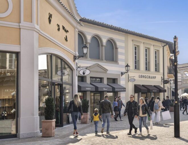 Mcarthurglen Serravalle Designer Outlet: Shuttle From Milan - Accessibility Considerations