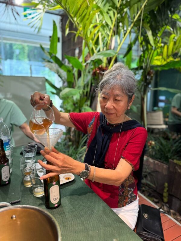 Mead Making Workshop at The Sundowner - Bees, honey, and a bottle of mead