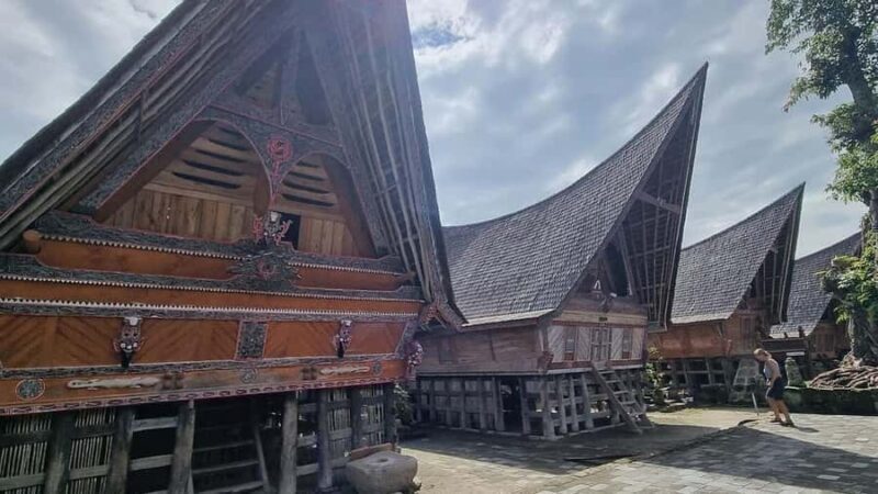 Medan: 4-Day Lake Toba, Samosir Island, and Berastagi Tour - Practical Details and Considerations