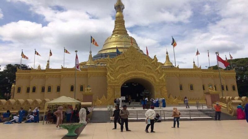 Medan: Berastagi Full-Day Trip with Lunch - Diving Into the Itinerary: What You Can Expect