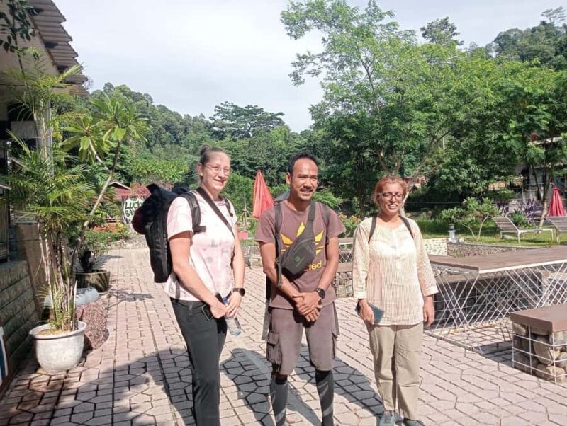 Medan: Bukit Lawang, Berastagi & Lake Toba Tour with Hotel - What Sets This Tour Apart?  