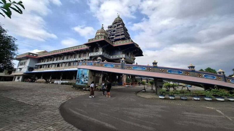 Medan: Explore the City with a Sightseeing Tour - A Full Breakdown of the Medan City Tour