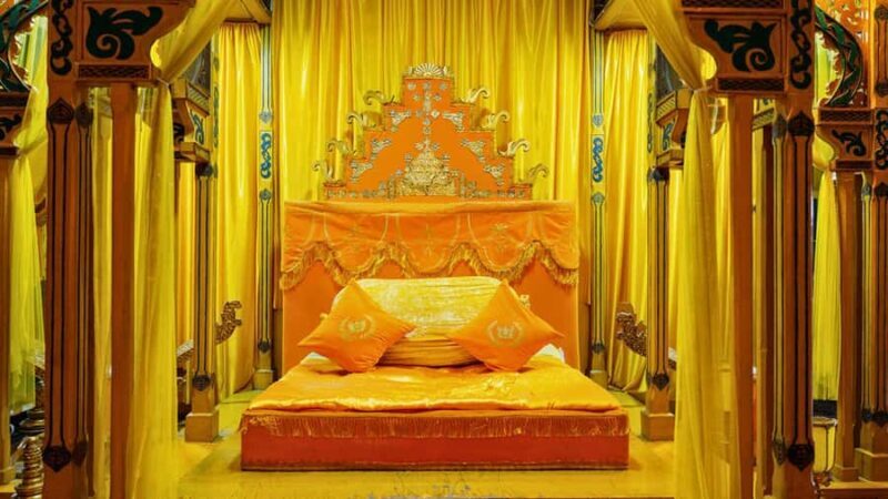 Medan: Highlights City Sightseeing Guided Group Tour - The Value of a 4-Hour Guided Tour