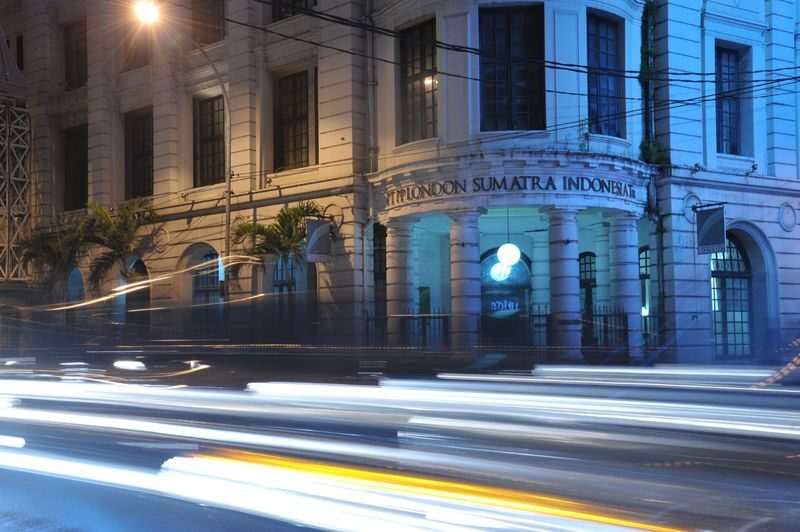 Medan Kota Full-Day Private City Highlights Tour - Maimoon Palace and the Great Mosque