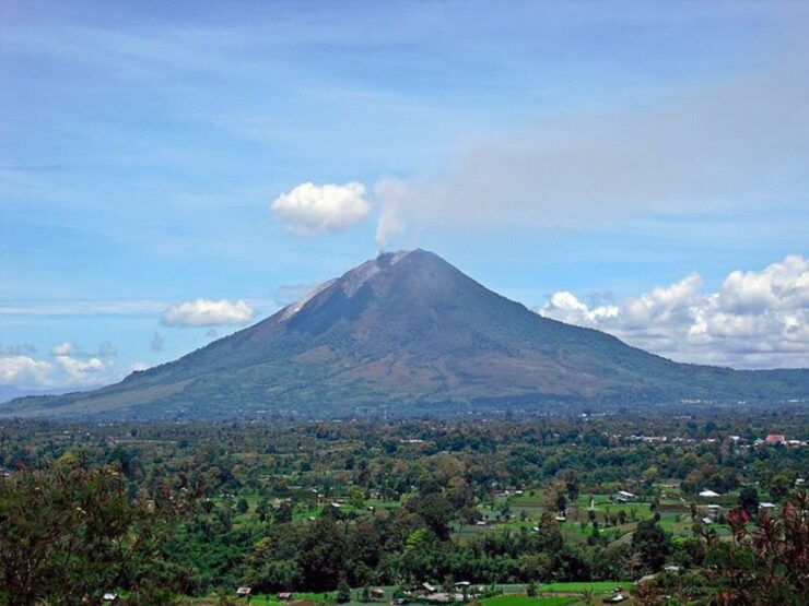 Medan: Picturesque Town of Berastagi - Local Attractions and Landmarks