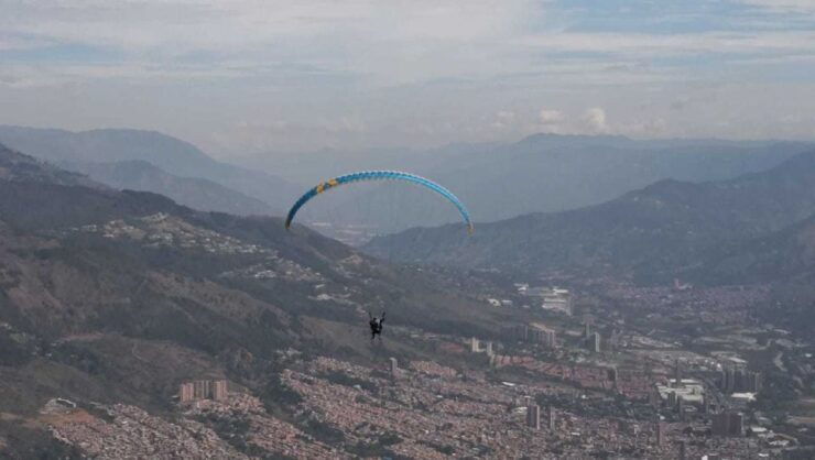 Medellín: 15-Minute Paragliding Flight - Good To Know