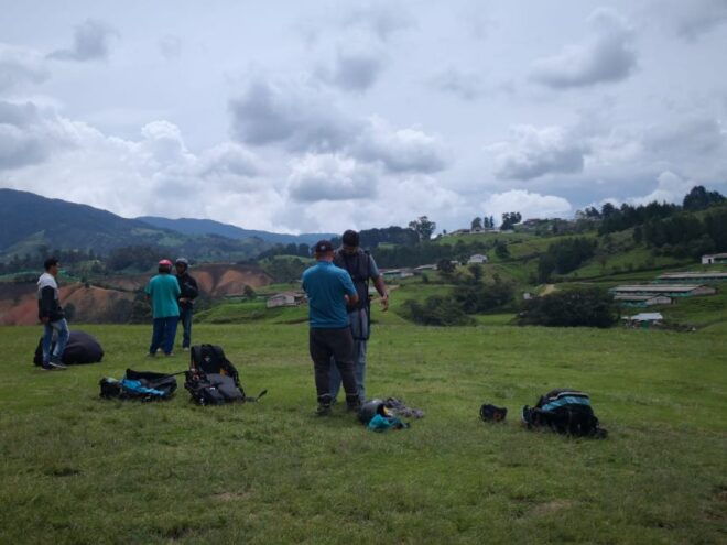 Medellín: 15-Minute Paragliding Flight - Tips for First-Time Paragliders