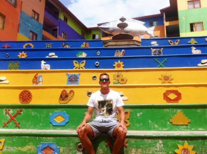 Medellin and Guatape Full Day Pablo Escobar Tour - Customer Reviews