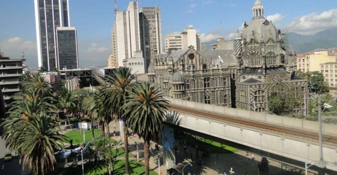 Medellin City, Comuna 13 and Arvi Park Private Tour - Experience Overview