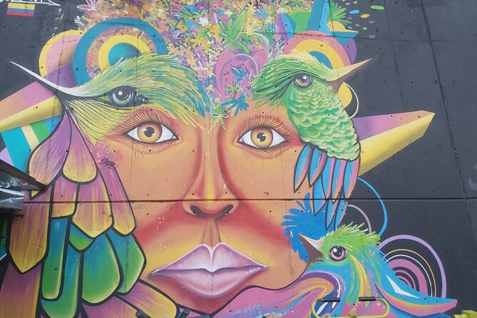 Medellín CityTour + Plaza Botero + Metro and Metrocable + Comuna 13 - The Sum Up