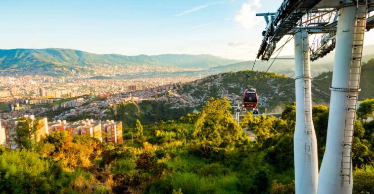 Medellín: Comuna 13 and Downtown Private Walking Tour - Tour Booking Details