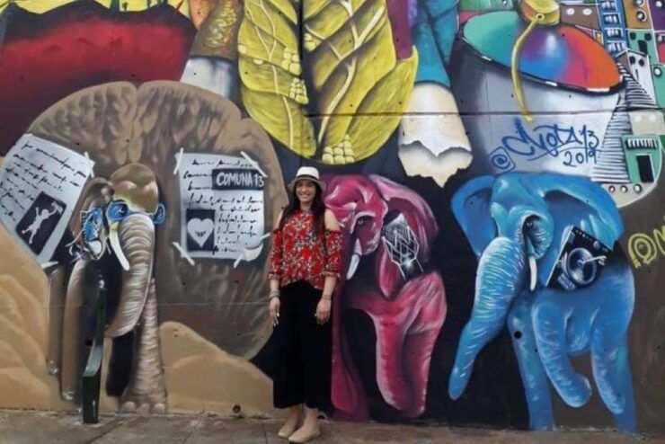 Medellín: Comuna 13 and Exotic Fruits Day Tour - Tour Experience
