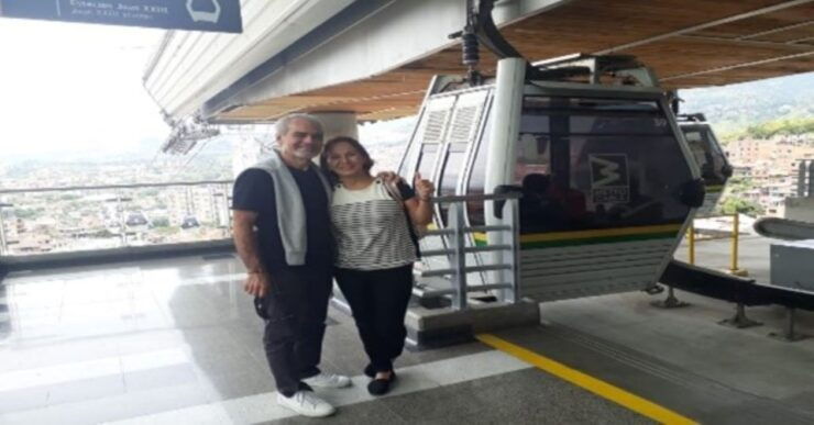 Medellín: Comuna 13, Cable Cars and Botero Statues Tour - Good To Know