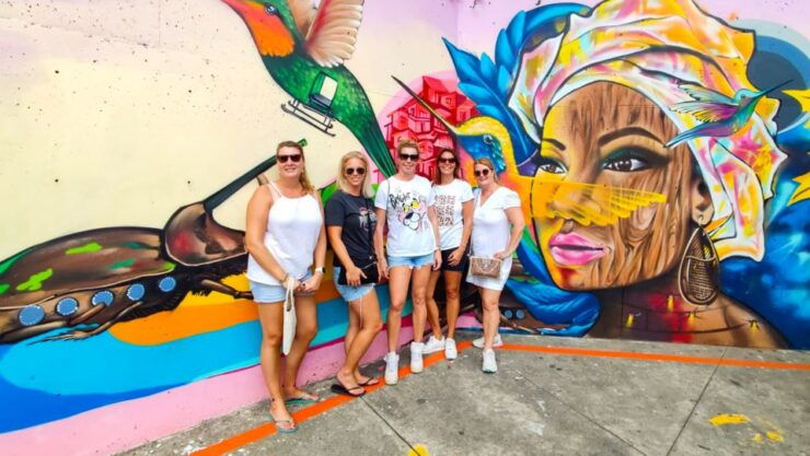 Medellin: Comuna 13 History & Graffiti Tour With Cable Car - Group Size and Activity Highlights