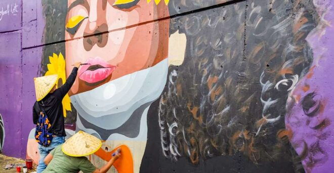 Medellin: Comuna 13 History & Graffiti Tour With Cable Car - Customer Reviews and Ratings