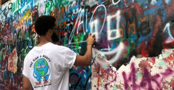 Medellín: Comuna 13 Tour With Spray Painting and Ice Cream - Frequently Asked Questions