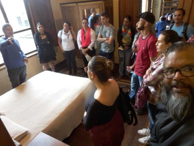 Medellín: Cultural City & Museum Tour - Language Options