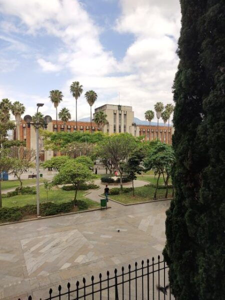 Medellin Downtown: History and Culture Through Fun Stories - Exploring Palaces and Museums