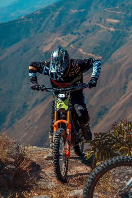 Medellin: E-Mountain Bike - ADVENTURE - Inclusions