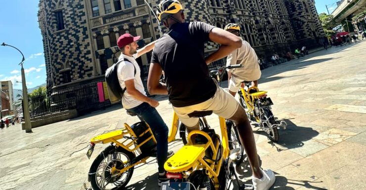 Medellín Full Day Electric Bike Tour + Lunch + Commune 13 - Itinerary Highlights