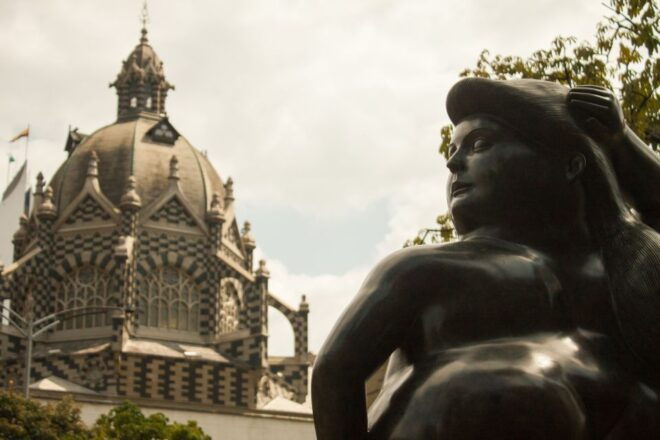 Medellin Full-Day Grand City Tour - Cultural and Culinary Experience