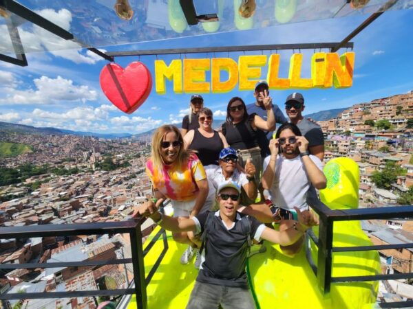 Medellin: Full Day Guided City Highlights Tour - Overall Rating