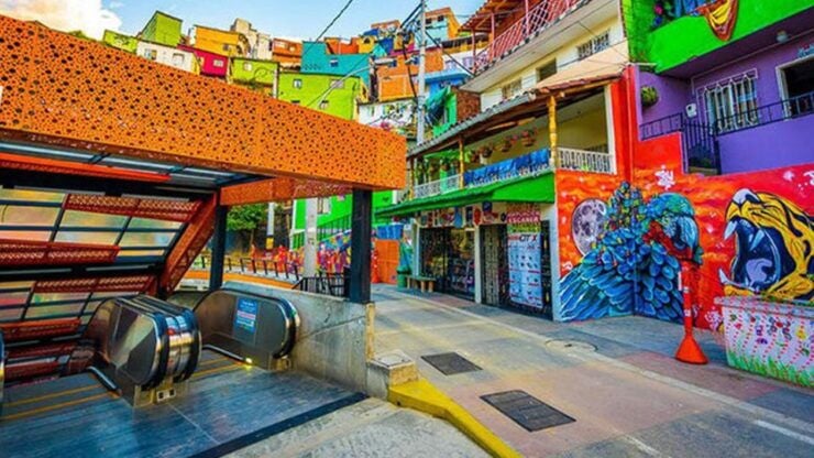 Medellin: Graffiti Tour Comuna 13 - Good To Know