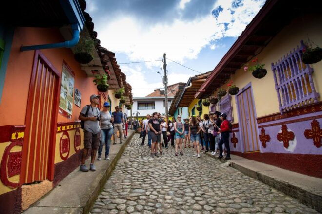 Medellin: Guatapé Tour, Lunch, Cruise, & Piedra Del Peñol - Reservation Options