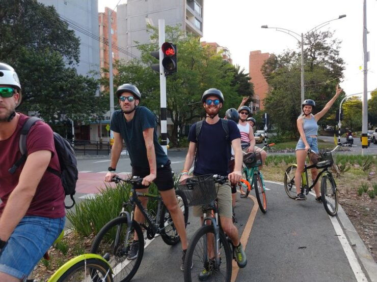 Medellín: Guided City Bike Tour - Activity Details