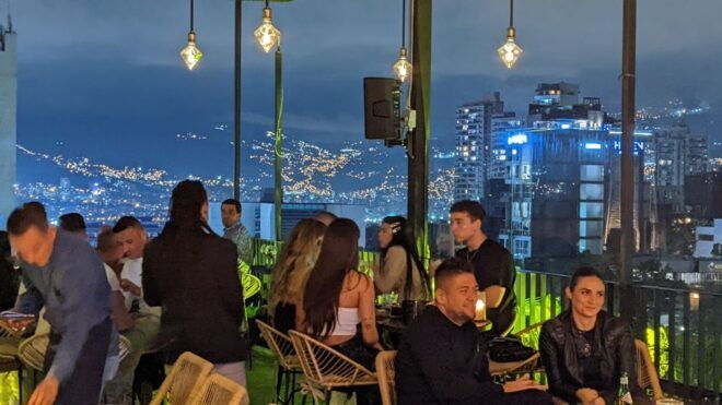 Medellín Nightlife: Rooftop Bar Crawl - Customer Testimonials