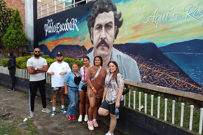 Medellin: Pablo Escobar and Commune 13 Private Tour - Meeting Point
