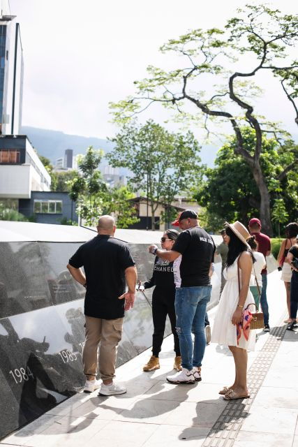 Medellín: Pablo Escobar Tour With Guide and Transportation - Reviews and Ratings