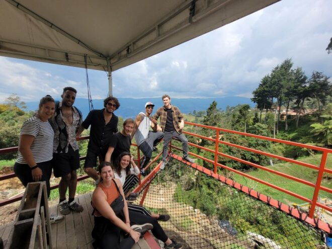 Medellin: Paragliding Tour. Transportation and Snack - Pickup Information and Logistics