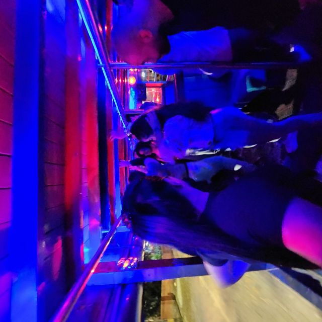 Medellin: Party Bus With DJ & Street Food Tastings - Transportation Experience