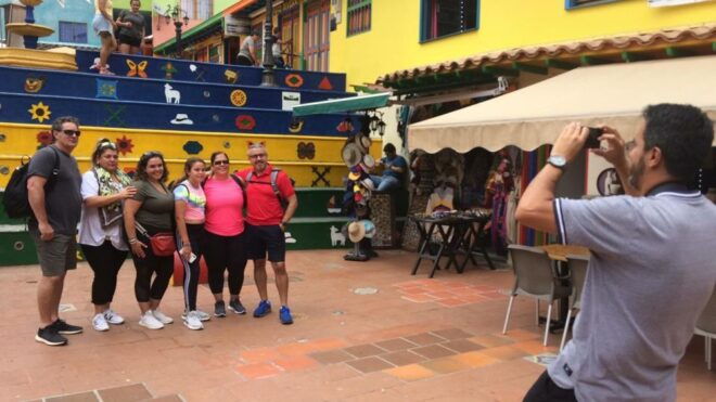Medellin: Peñol Rock and Guatape Group Tour - Tour Highlights
