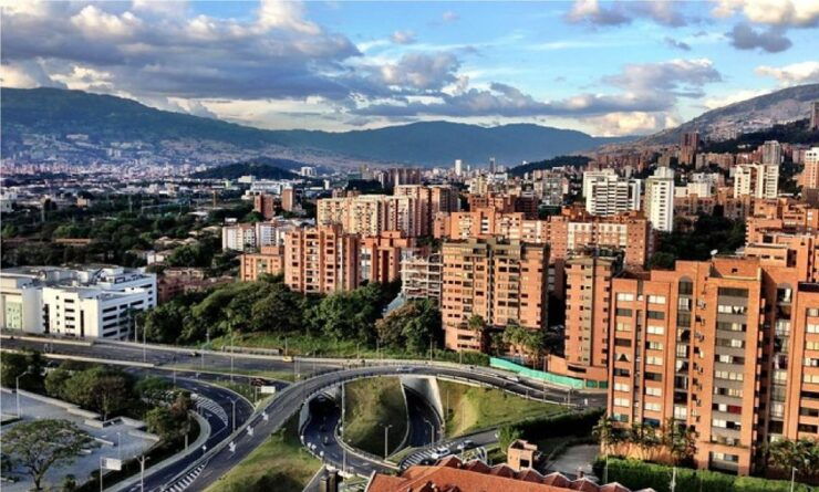 Medellín: Private City Helicopter Tour - Pickup Service and Reservation Details