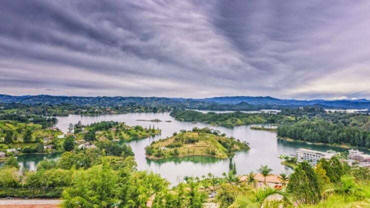 Medellín: Private Guatapé Tour W/ Breakfast, Lunch & Cruise - Experience Highlights