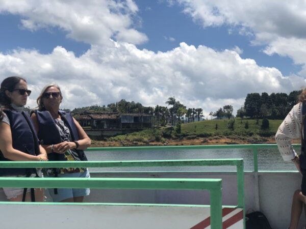 Medellín: Private Guatapé With Peñol Tickets and Boat Ride - Transportation and Pickup