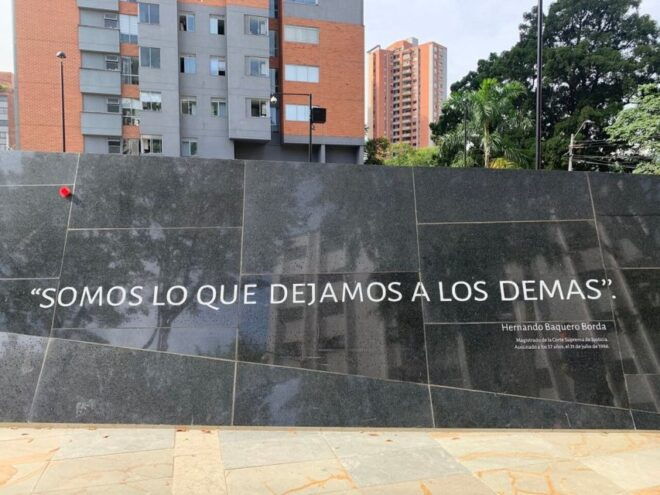 Medellín: Private Pablo Escobar and Comuna 13 Tour - Tour Description