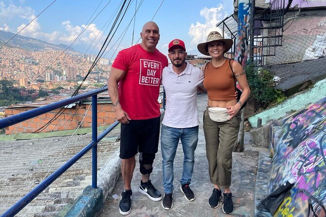 Medellin Private Tour: Comuna 13, Graffiti Route, MetroCable (Feb ) - Customer Reviews