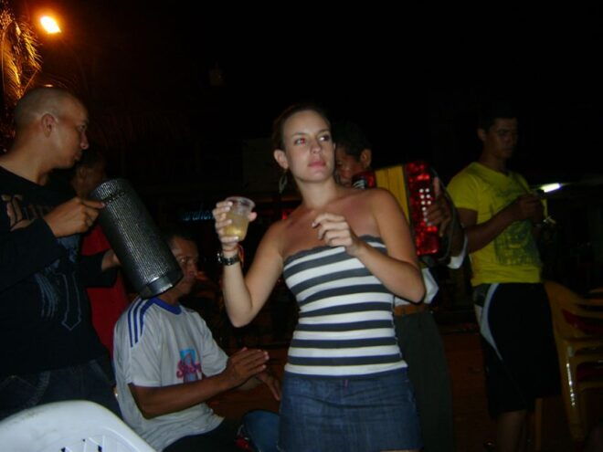 Medellín Pub Crawl Tour With Drinks - Tour Description