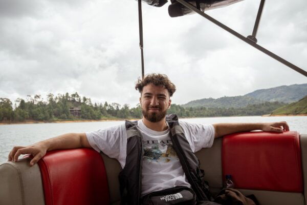 Medellín: Rock of Guatapé Trip With Cruise & Local Tastings - The Sum Up