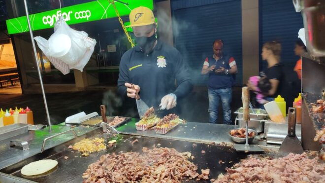 Medellin: Street Food and Poblado Rooftop Tour With a Local - Art and Hidden Gems